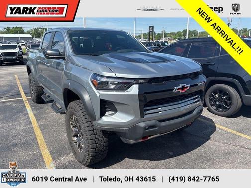Gray 2024 Chevrolet Colorado ZR2