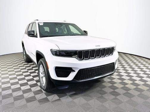 2025 Jeep Grand Cherokee Laredo X