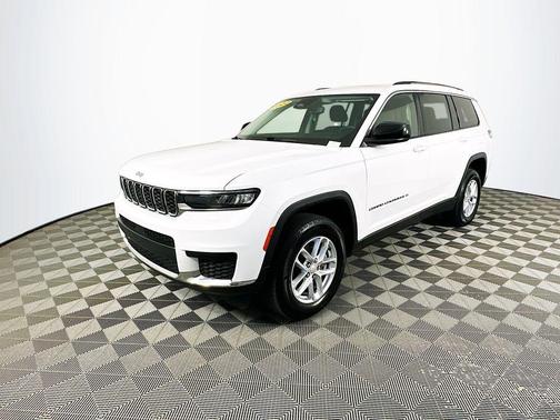 2022 Jeep Grand Cherokee L Laredo