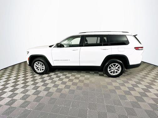 2022 Jeep Grand Cherokee L Laredo