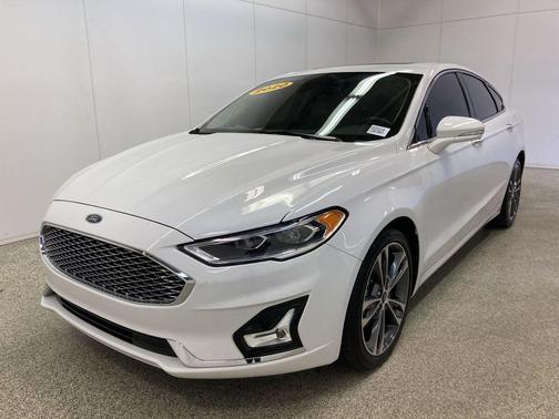 Photo 3 of 38 of 2020 Ford Fusion Titanium