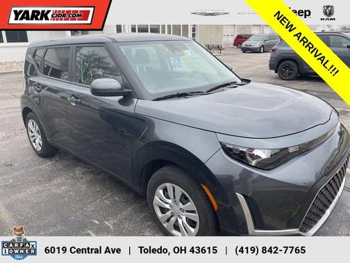 Gray 2025 Kia Soul LX