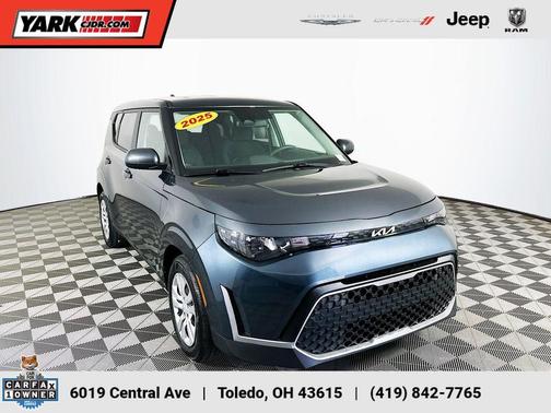 Gray 2025 Kia Soul LX
