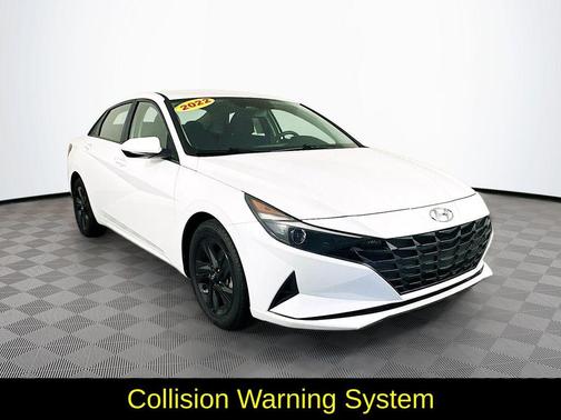 Gray 2022 Hyundai ELANTRA SEL