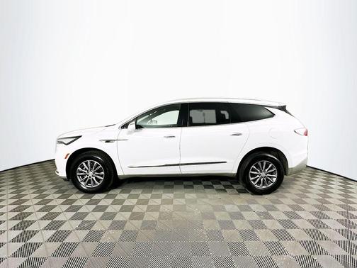 2022 Buick Enclave Essence