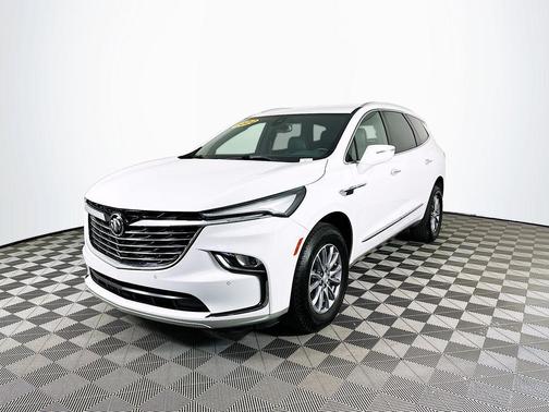 2022 Buick Enclave Essence