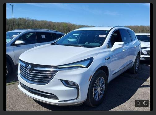 2022 Buick Enclave Essence