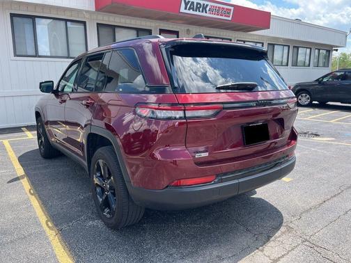 2024 Jeep Grand Cherokee Laredo