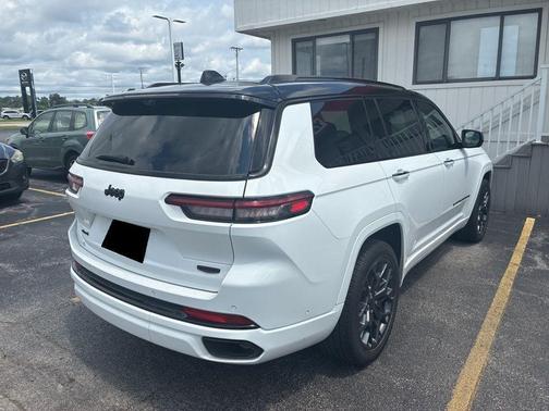 2023 Jeep Grand Cherokee L Summit