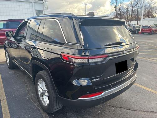 2023 Jeep Grand Cherokee Laredo