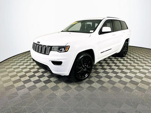 2022 Jeep Grand Cherokee WK Laredo