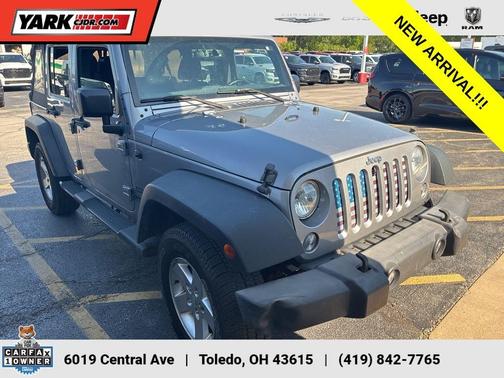 Silver 2015 Jeep Wrangler Unlimited Sport