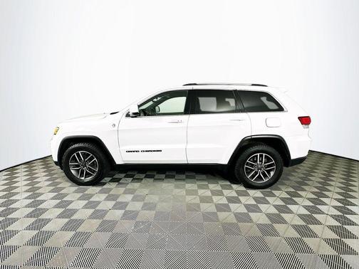 2020 Jeep Grand Cherokee Laredo