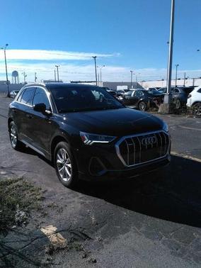 2023 Audi Q3 45 S line Premium