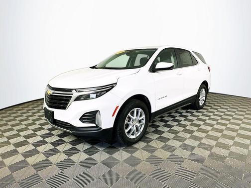 White 2024 Chevrolet Equinox LT