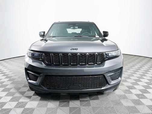 2024 Jeep Grand Cherokee Laredo