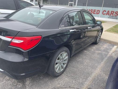 Black 2014 Chrysler 200 Limited