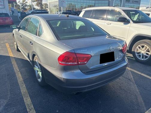 2015 Volkswagen Passat 1.8T Limited Edition