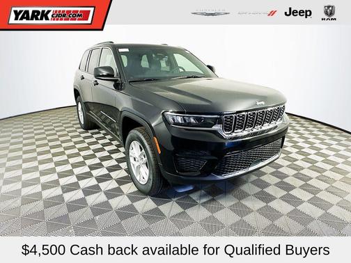 Black 2026 Jeep Grand Cherokee Laredo