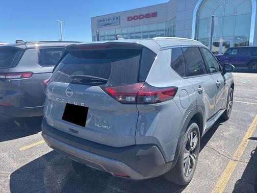 Boulder Gray Pearl 2023 Nissan Rogue SL