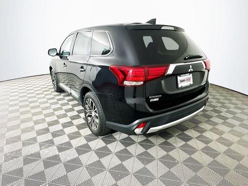 2018 Mitsubishi Outlander ES