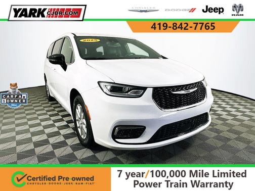 2025 Chrysler Pacifica Select