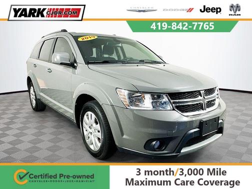 Gray 2019 Dodge Journey SE