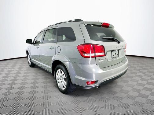 Gray 2019 Dodge Journey SE