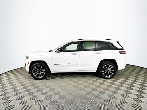 2022 Jeep Grand Cherokee Overland