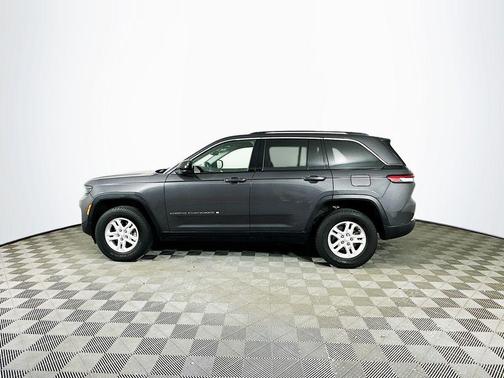 Gray 2023 Jeep Grand Cherokee Laredo
