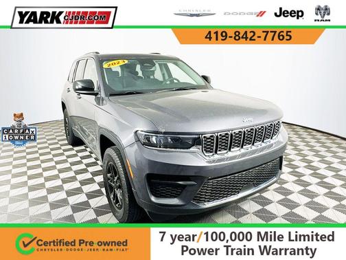 Gray 2023 Jeep Grand Cherokee Laredo