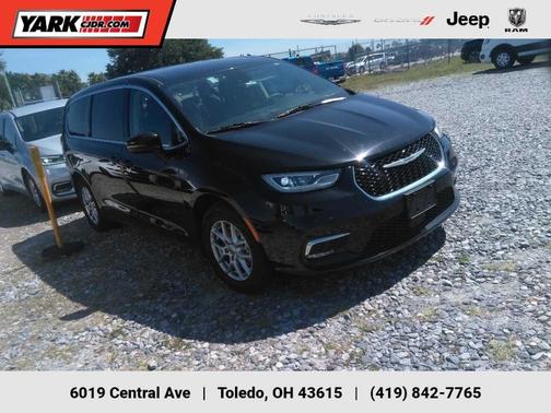 Black 2024 Chrysler Pacifica Touring-L