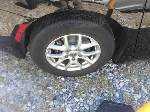 Black 2024 Chrysler Pacifica Touring-L