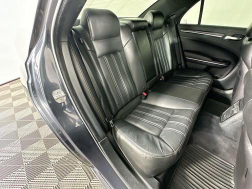 2018 Chrysler 300 S