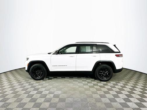 2025 Jeep Grand Cherokee Laredo X