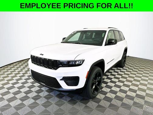 2025 Jeep Grand Cherokee Laredo