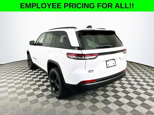 2025 Jeep Grand Cherokee Laredo