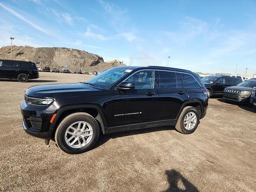 2024 Jeep Grand Cherokee Laredo X