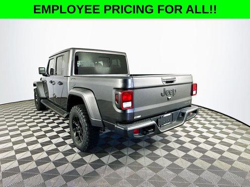 2025 Jeep Gladiator Sport