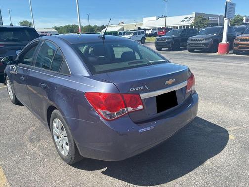 Blue 2014 Chevrolet Cruze LS