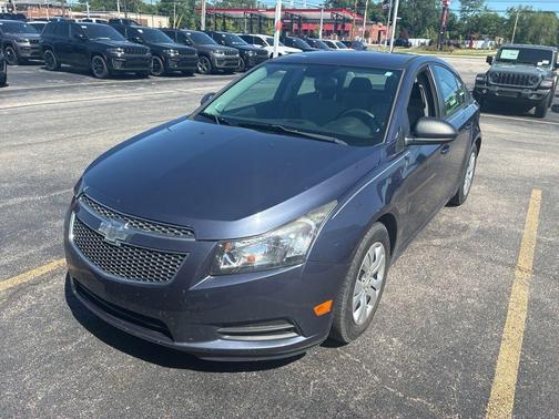 Blue 2014 Chevrolet Cruze LS