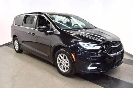 Black 2025 Chrysler Pacifica Select