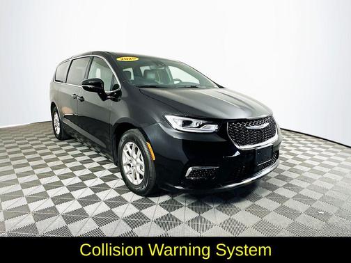 Black 2025 Chrysler Pacifica Select