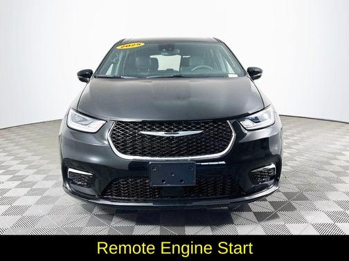 Black 2025 Chrysler Pacifica Select