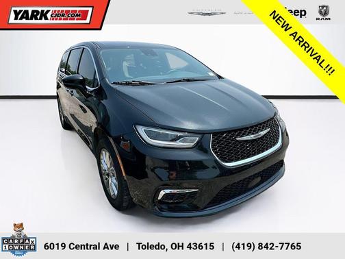 2023 Chrysler Pacifica Touring-L