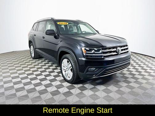Deep Black Pearl Effect 2019 Volkswagen Atlas 3.6L SE w/Technology