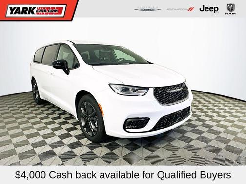 White 2026 Chrysler Pacifica Select