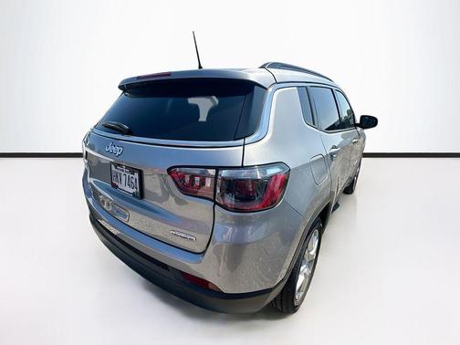 2023 Jeep Compass Latitude Lux