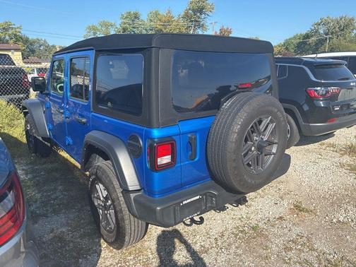 2024 Jeep Wrangler Sport