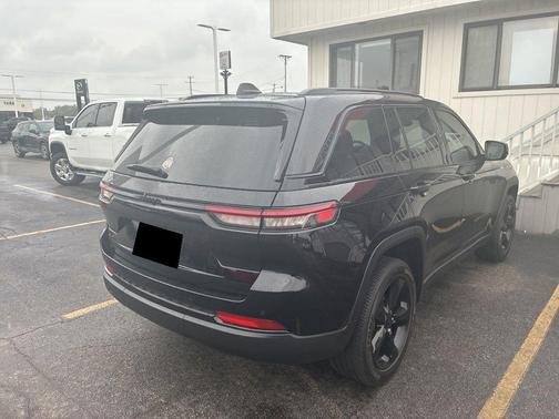 2023 Jeep Grand Cherokee Altitude
